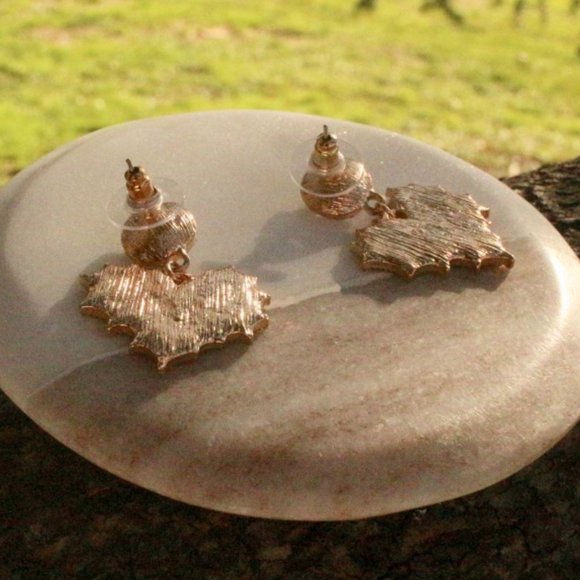 S925 Heart Sparkle Rhinestone Heart Stud Earrings - Picture 8 of 11